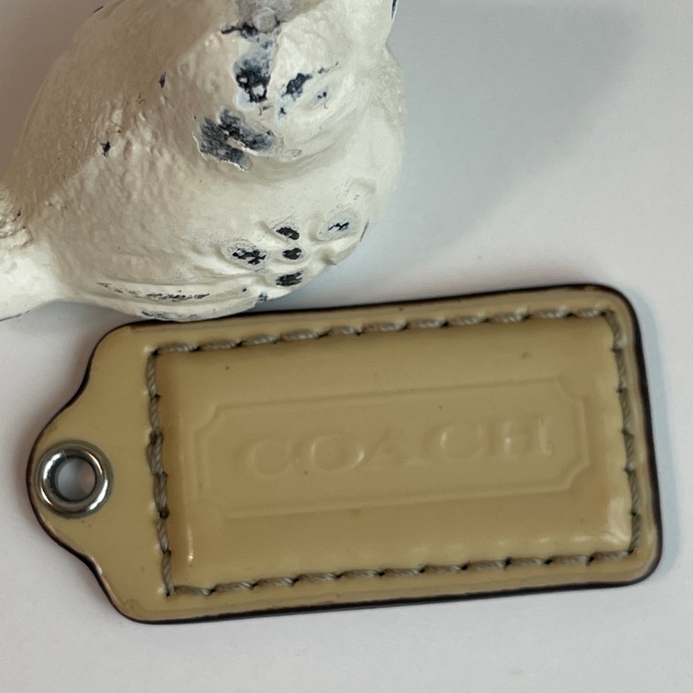 2” COACH Leather Fob Bag Charm Keychain
Hang Tag